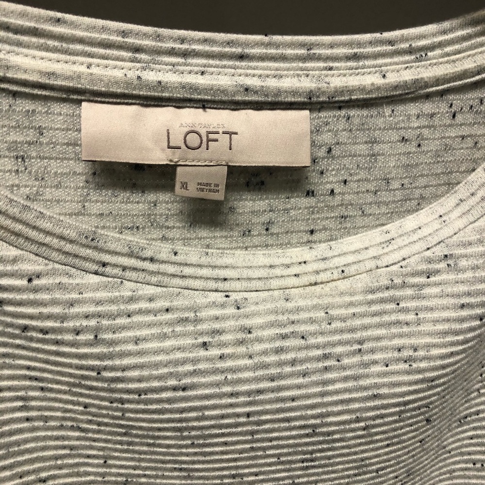 LOFT cream speckled  top